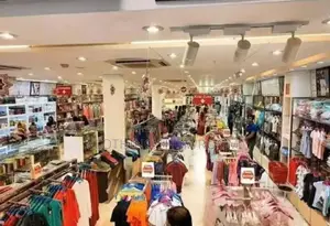 ইনফিনিটি শোরুম কিছু লোক লাগবে