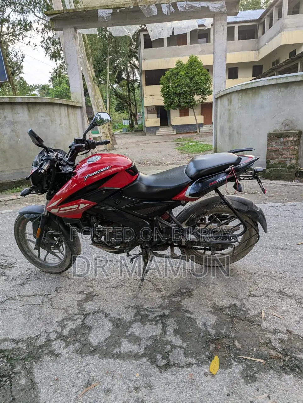 Bajaj Pulsar 125 2025 Red