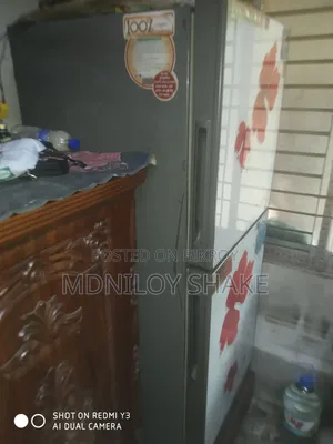 285লিটার দশ বছর ওয়ারেন্টি আছে টাকার দরকার তাই বিক্রি করবো ফুল ফ্রেশ