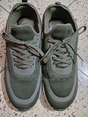 "Shoes Used for Only 2–3 Days – Almost Like New Condition"