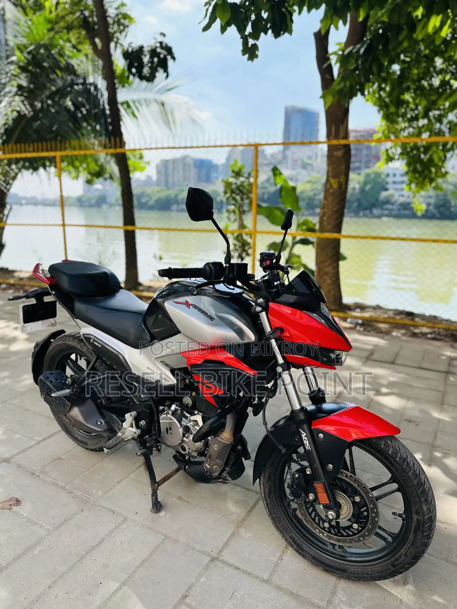 Hero Xtreme 125R 2026 Silver
