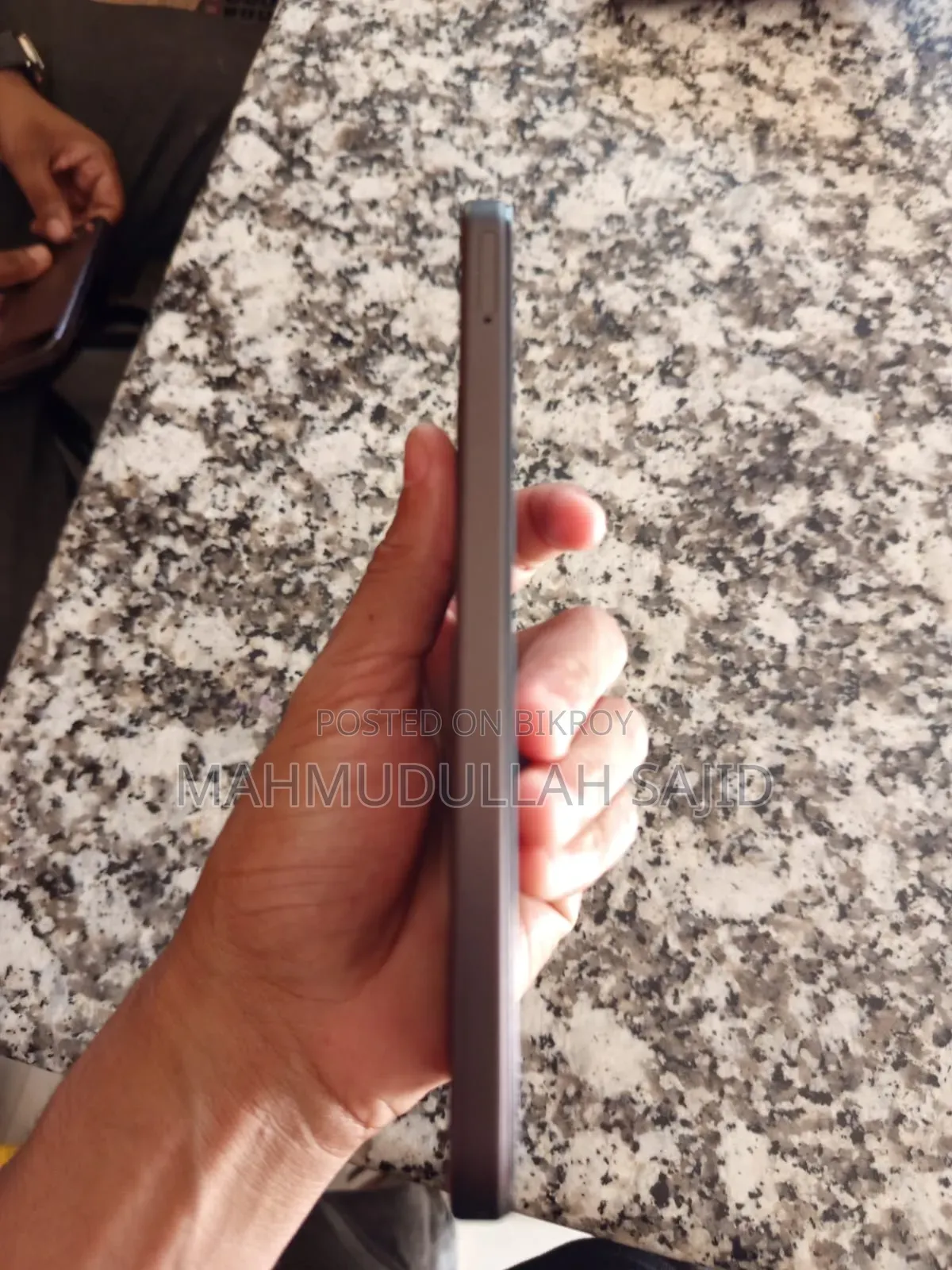 New Oppo A6 128 GB Red