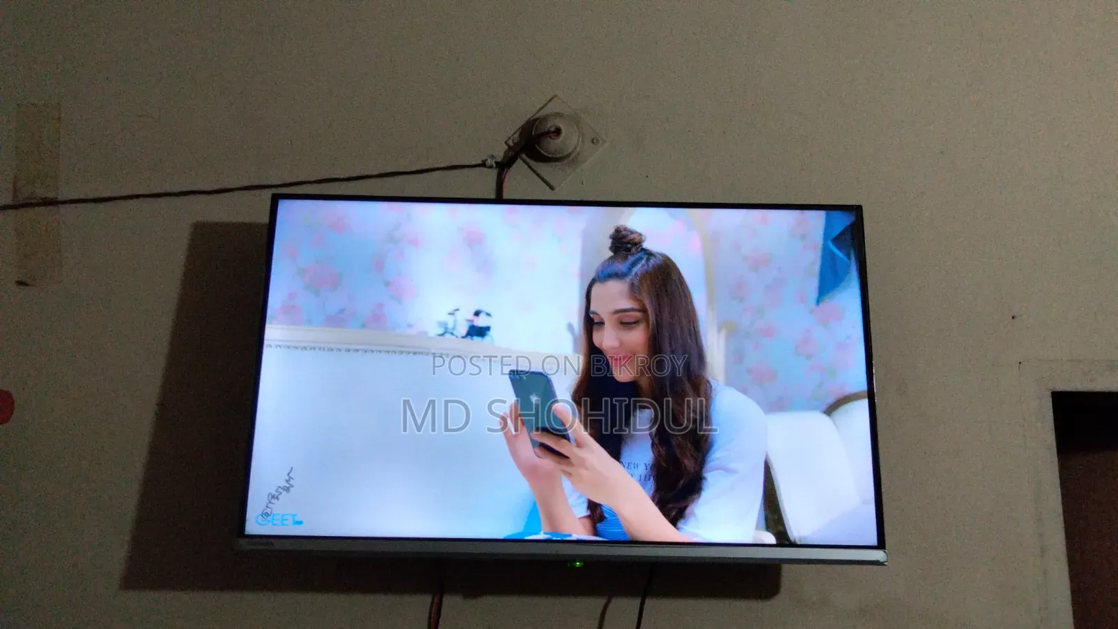 32" Toshiba Voice Control Smart Android TV