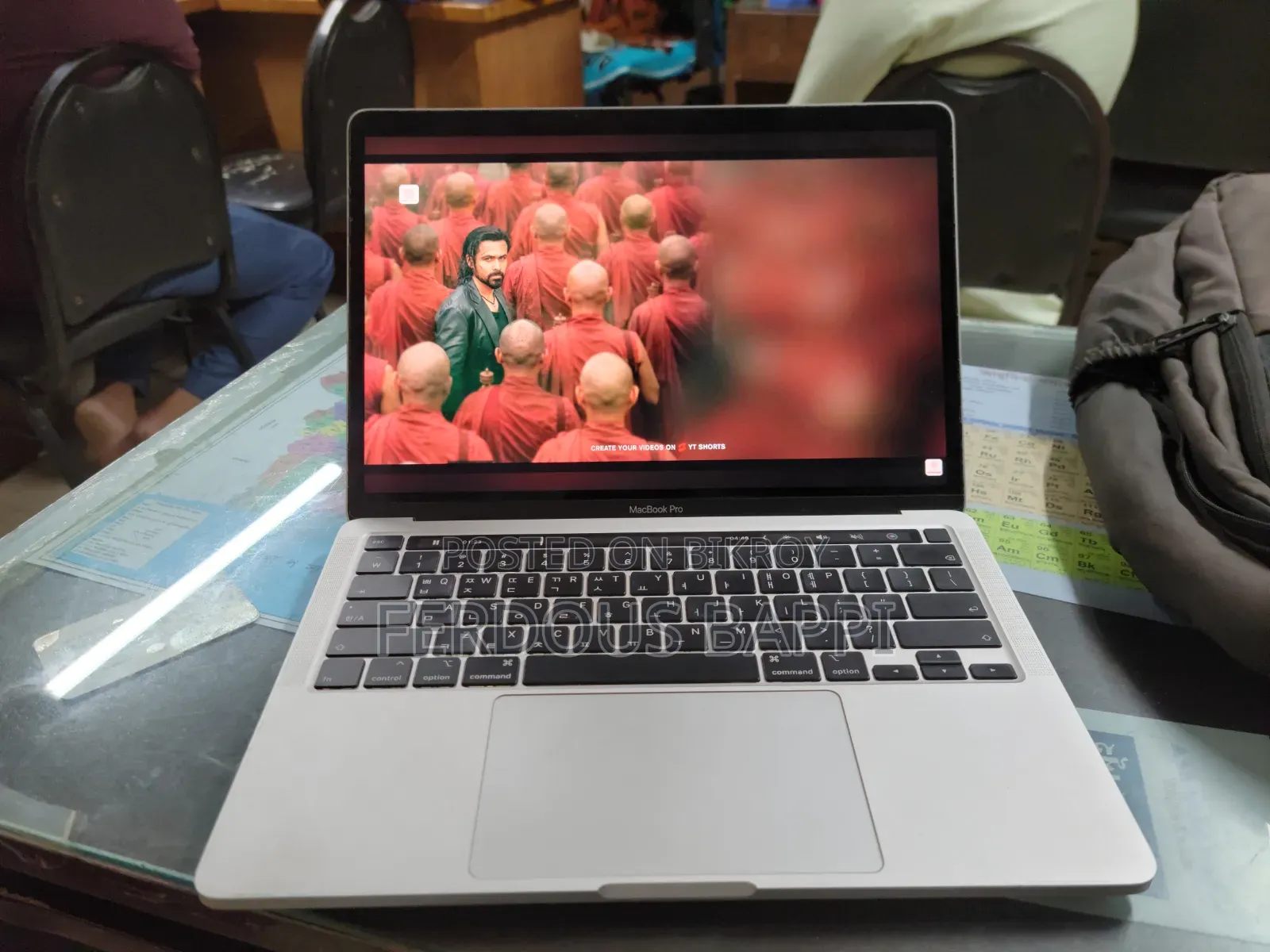Laptop Apple MacBook Pro 2020 8GB Intel Core i7 SSHD+SSD 512GB