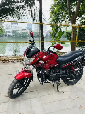 Hero Glamour 2019 Red