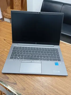 ল্যাপটপ HP ZBook Firefly G8 16GB ইন্টেল কোর i5 SSD 512GB