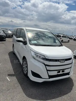Toyota Noah 2.0 AWD (8 Seater) 2021 Pearl