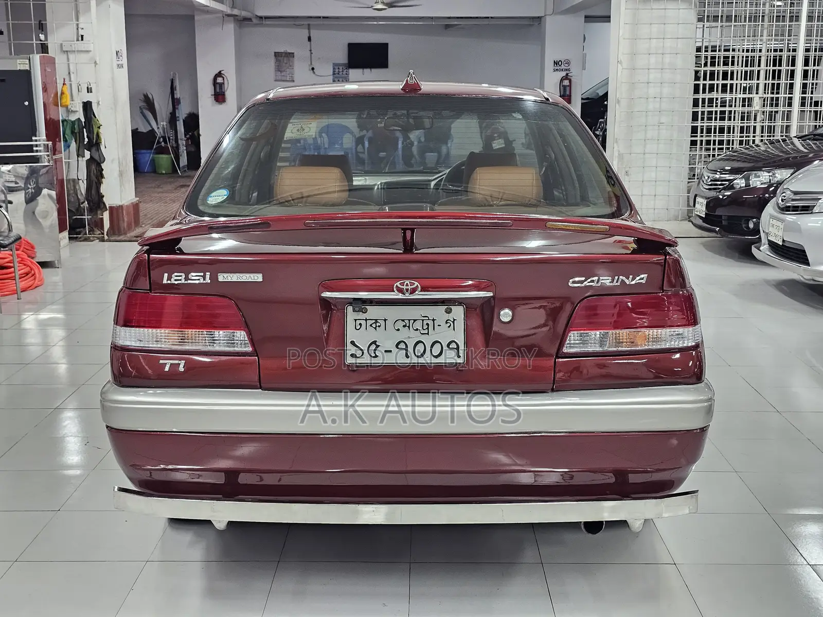 Toyota Carina 1.5 Front-Wheel Drive Sedan 1997 Red