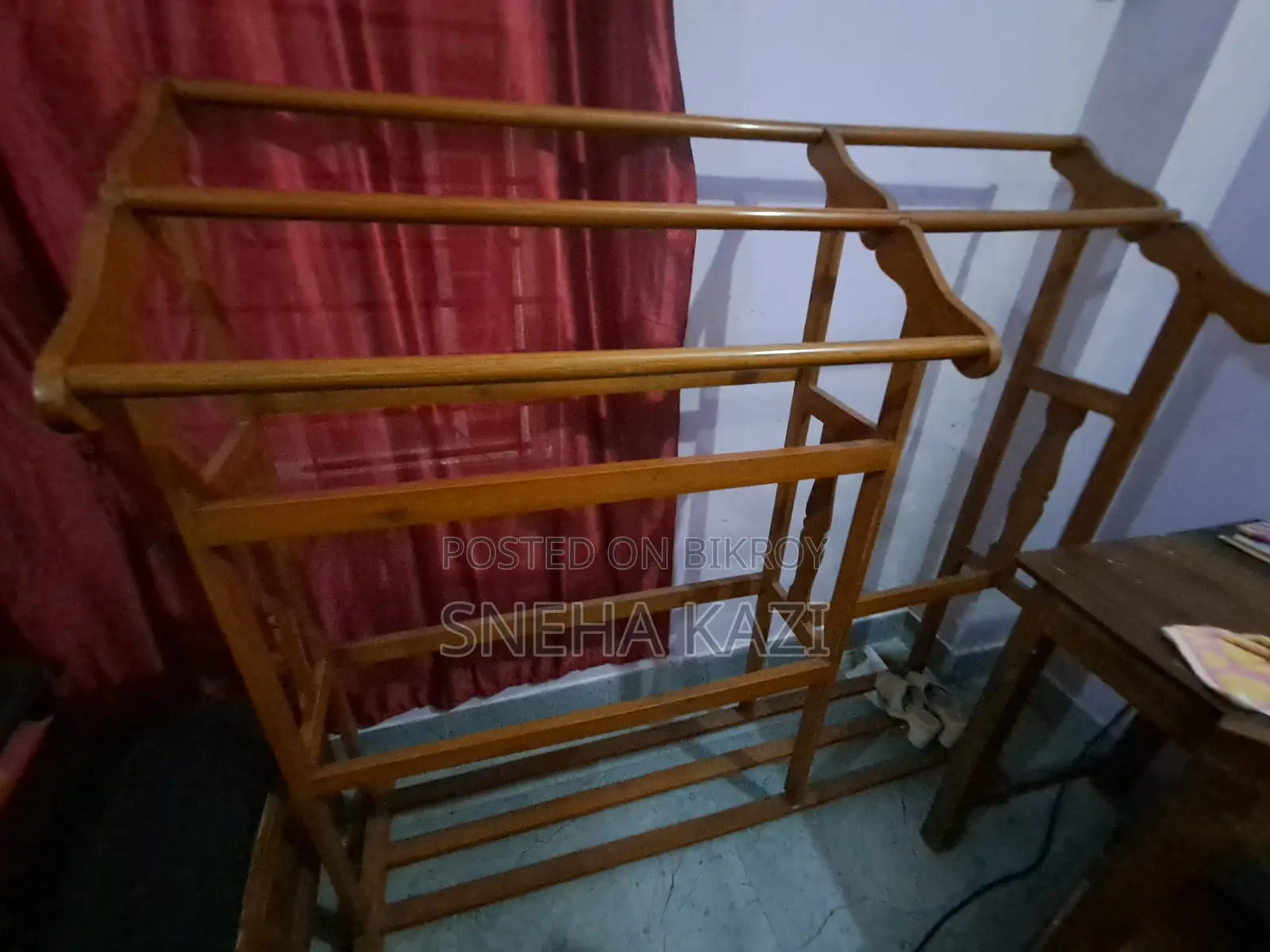 Alna (Clothes Hanger) Custom Made Wood