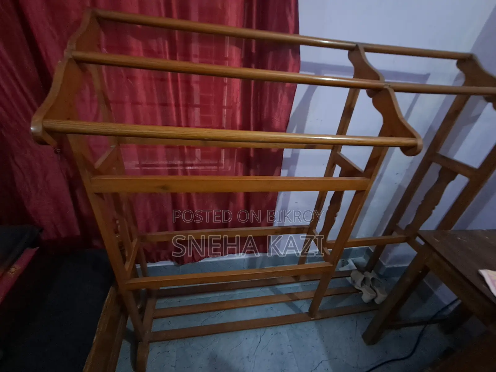 Alna (Clothes Hanger) Custom Made Wood
