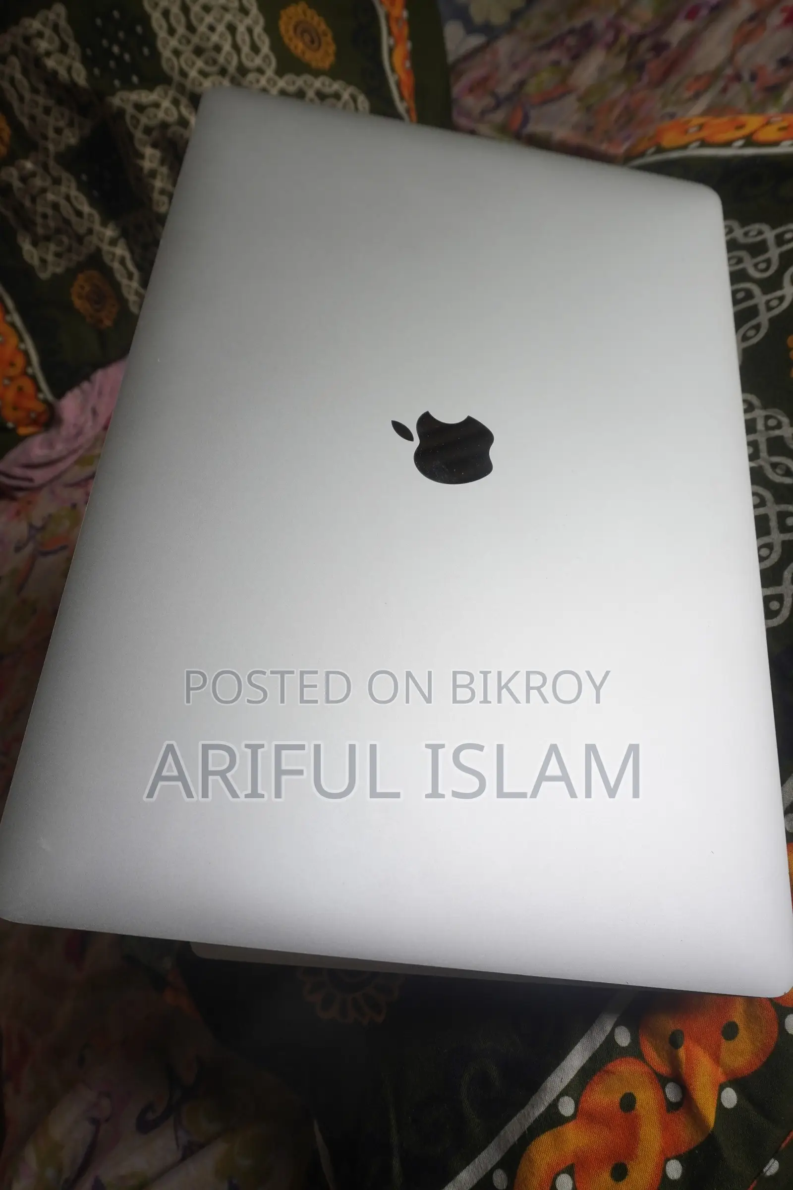Apple MacBook Pro Laptop 16GB Intel Core i9 SSD 1T