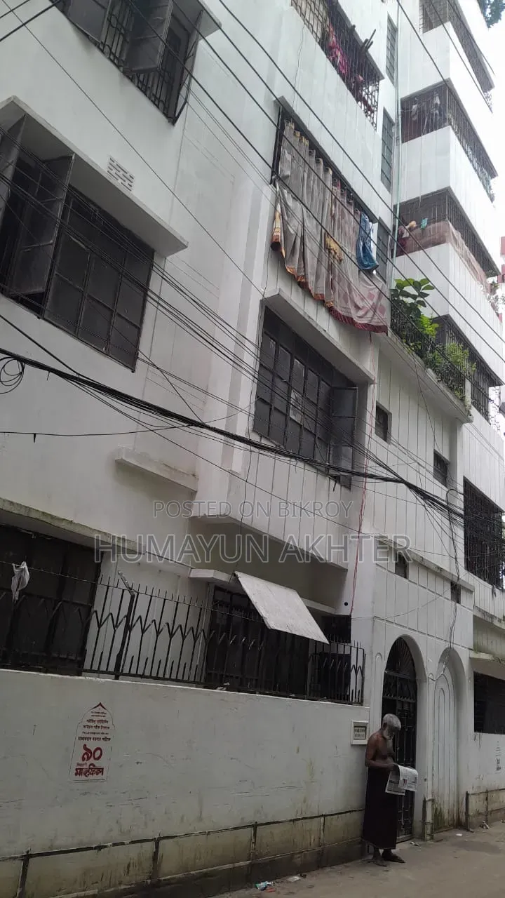 Furnished 3-Bedroom House in 322/3 Gulbagh, Malibag for sale