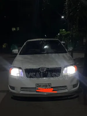 টয়োটা করোল্লা ২০০৬ সাদা