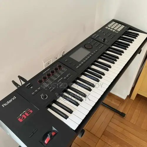 ROLAND FA-06 Almost New
