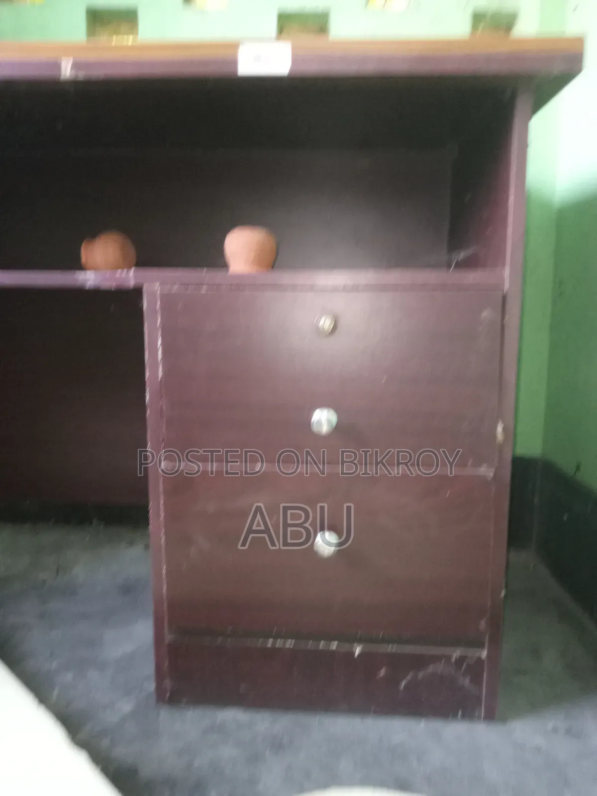 কম্পিউটার টেবিল