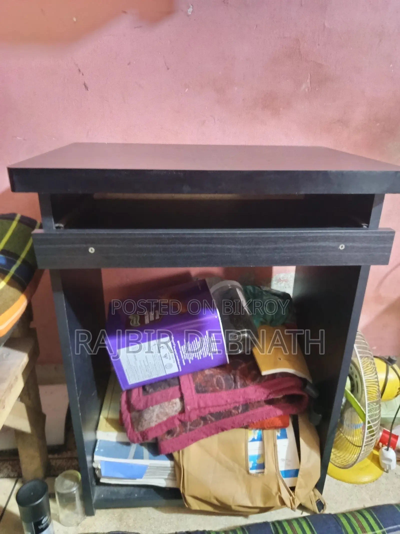 কম্পিউটার টেবিল