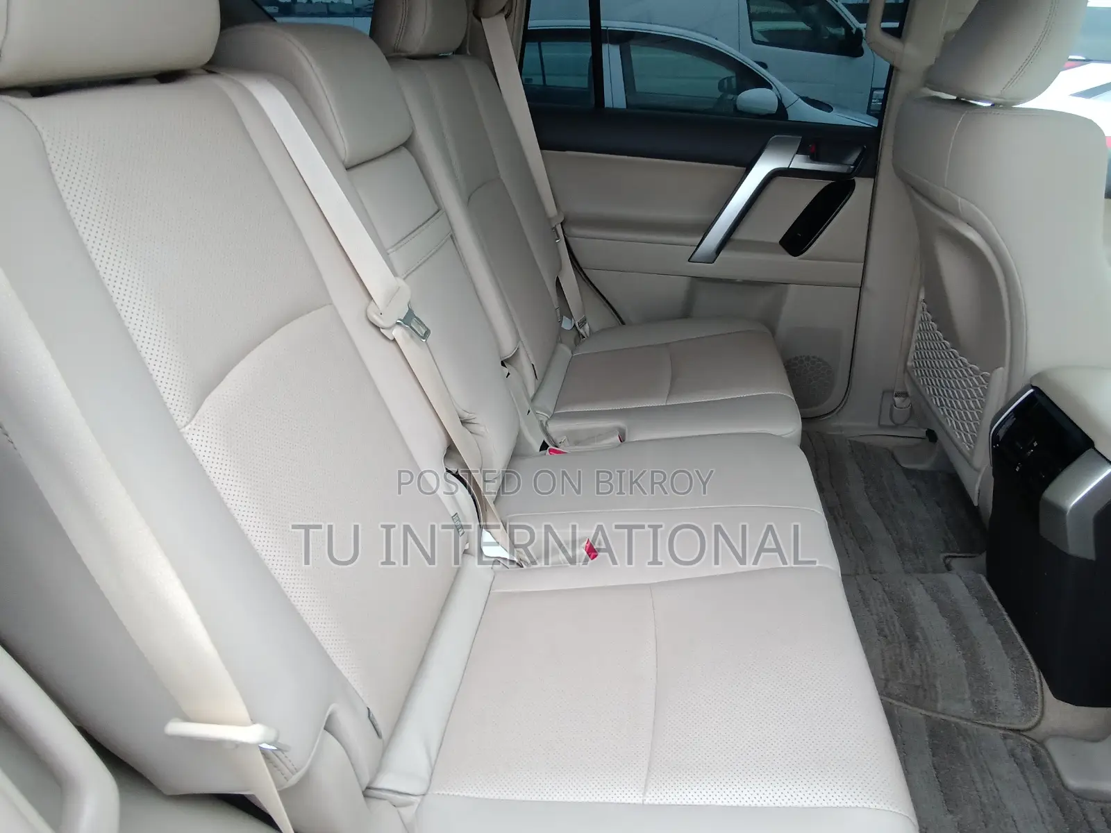 Toyota Land Cruiser Prado 2022 Pearl