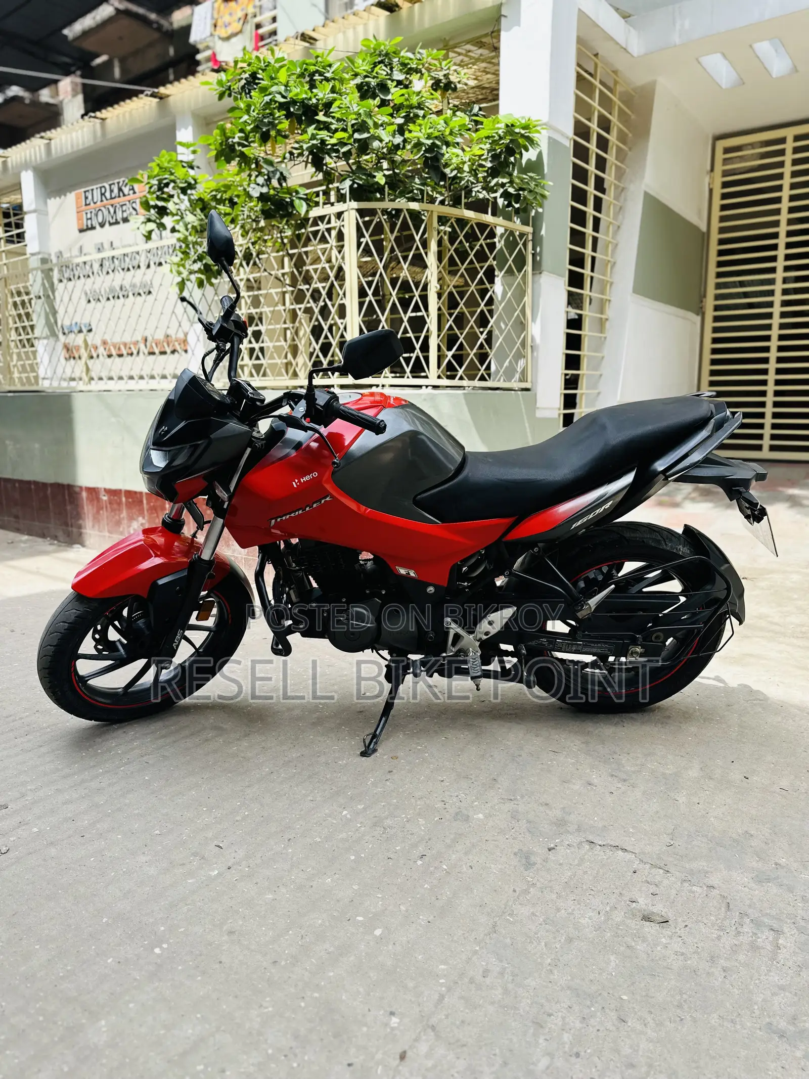Hero Thriller 160R 4V 2022 Red