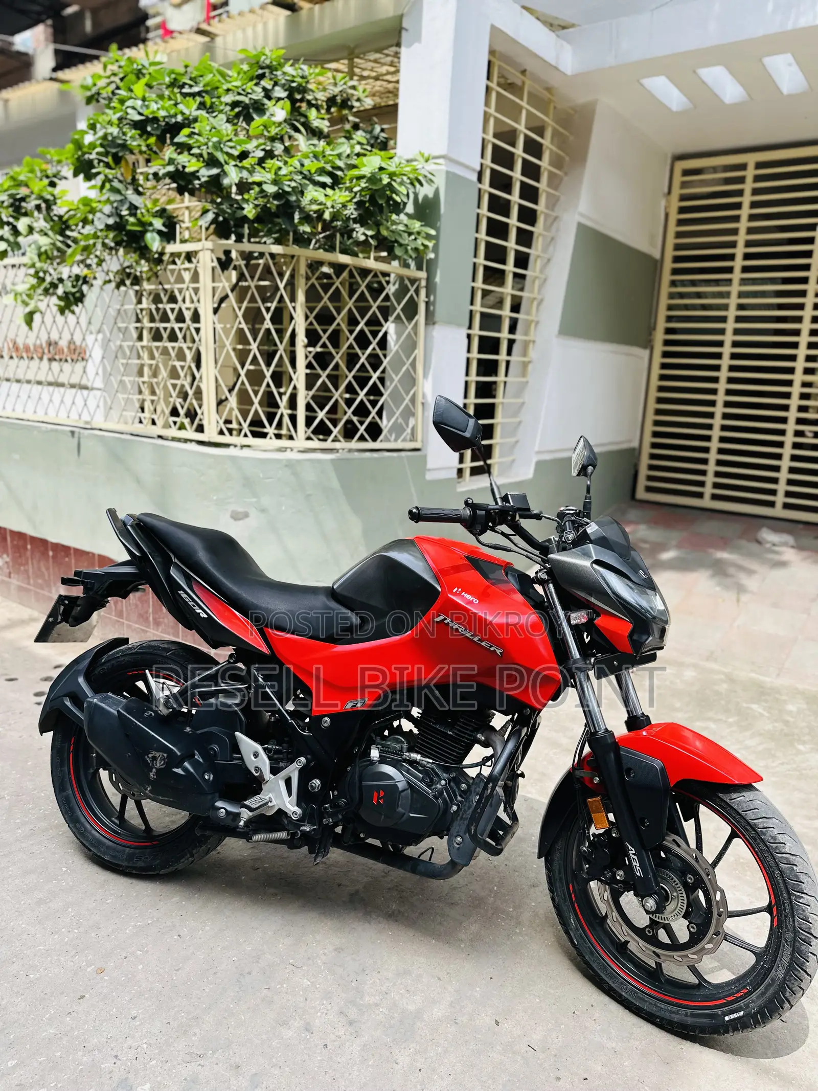 Hero Thriller 160R 4V 2022 Red