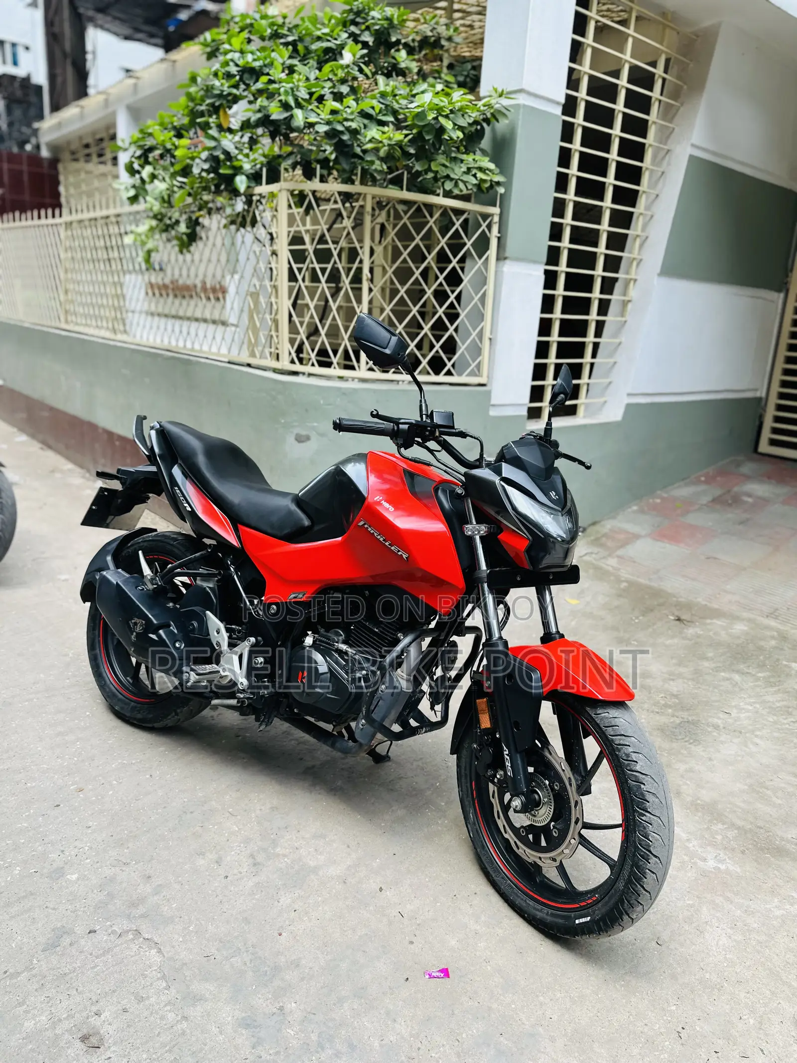 Hero Thriller 160R 4V 2022 Red