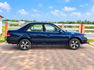 Toyota Corolla 1.3 Sedan 1996 Blue