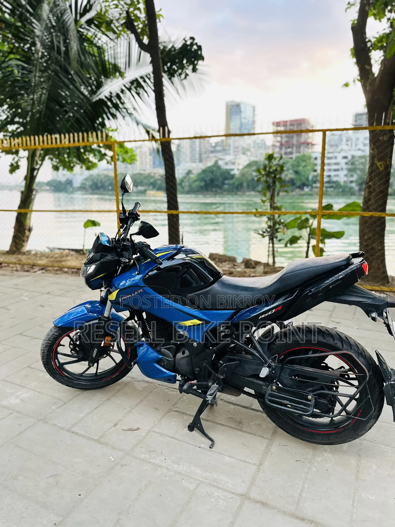 Hero Thriller 160R 2022 Blue