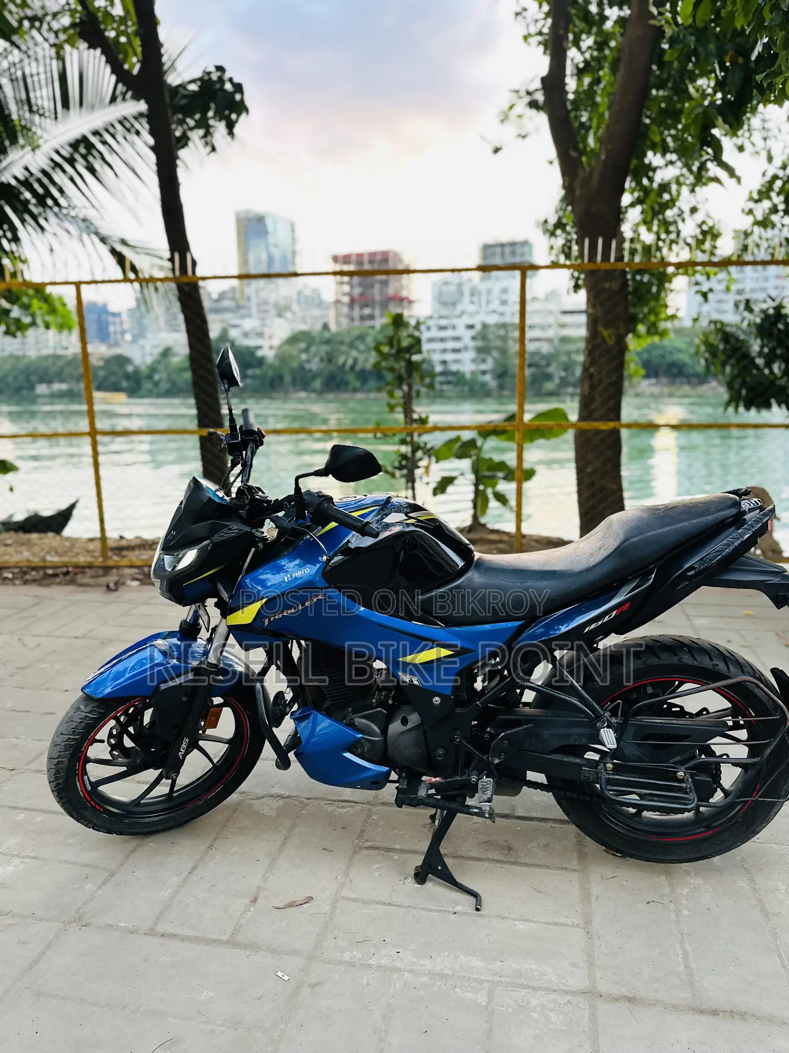 Hero Thriller 160R 2022 Blue
