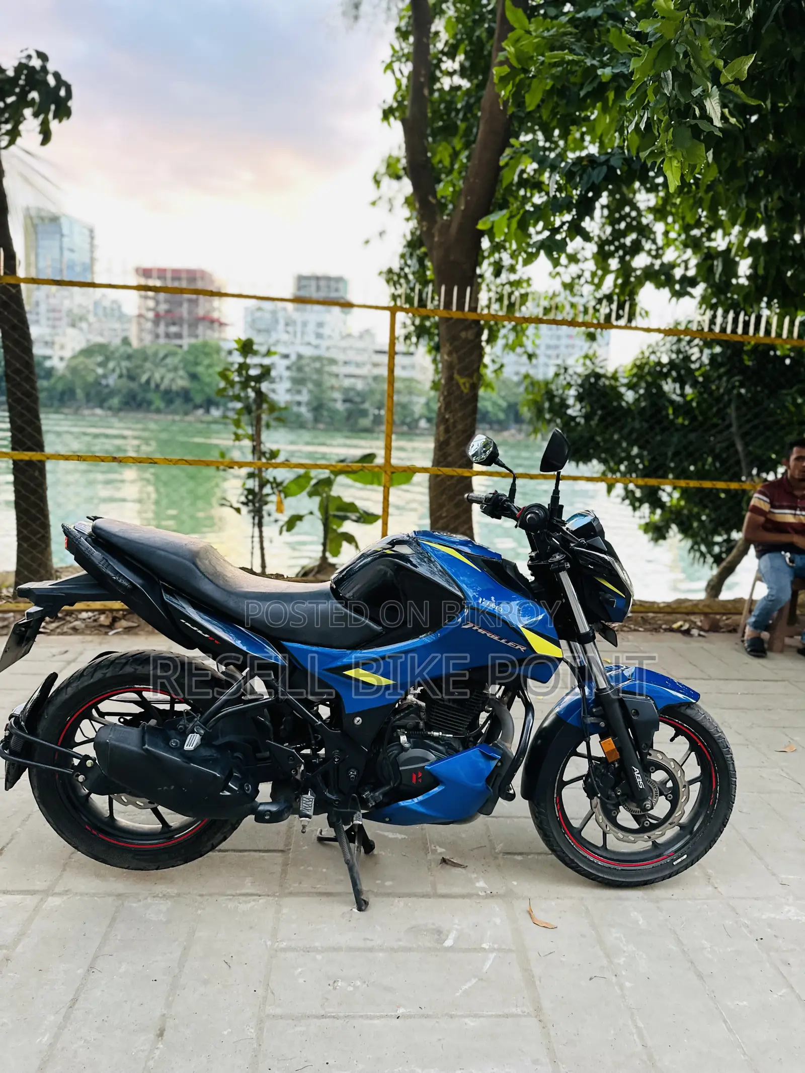 Hero Thriller 160R 2022 Blue