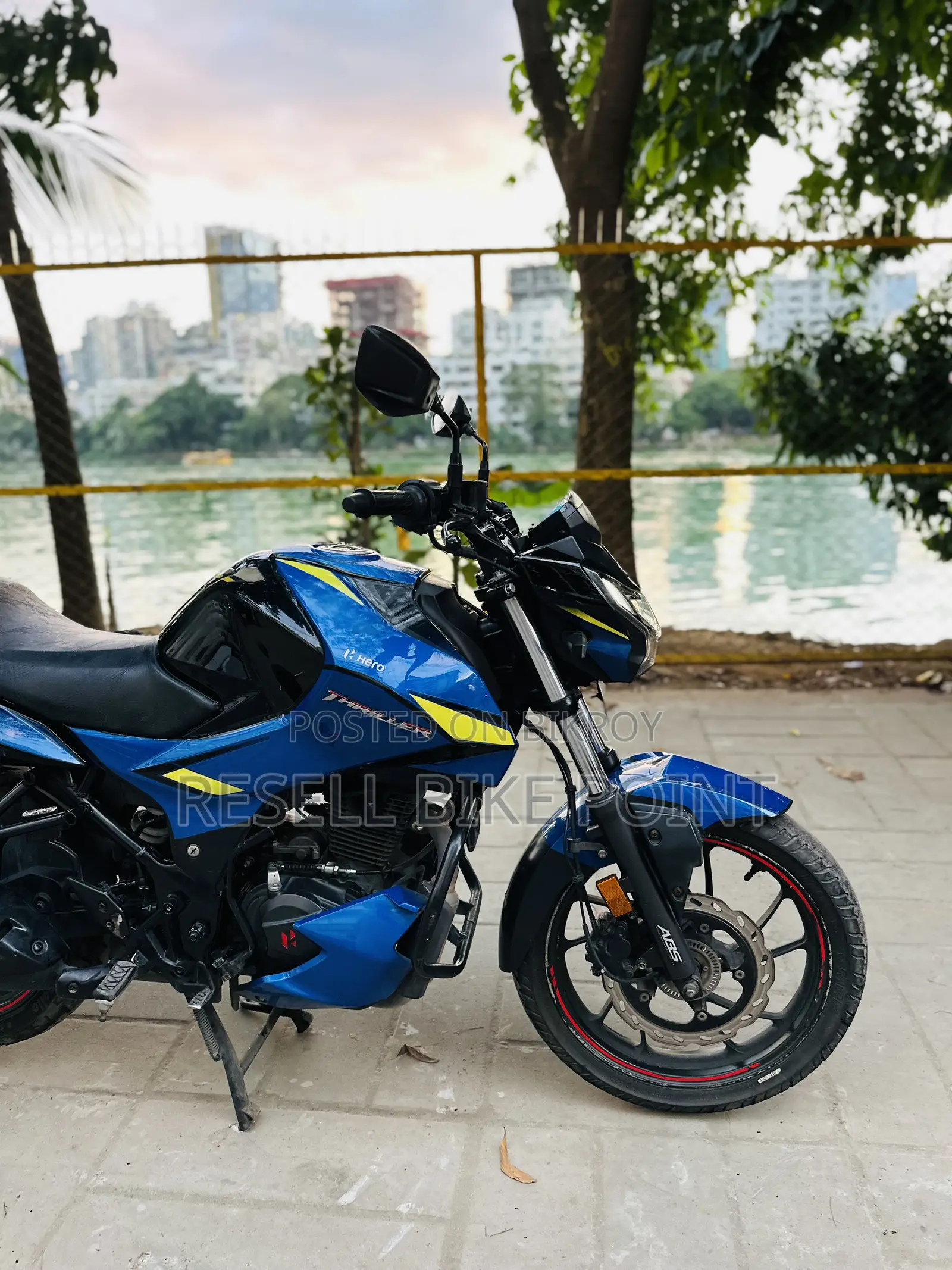 Hero Thriller 160R 2022 Blue