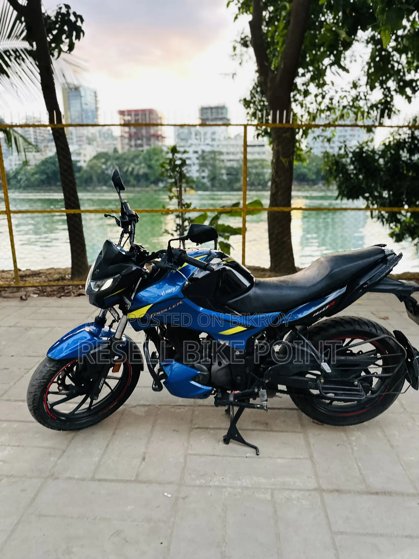 Hero Thriller 160R 2022 Blue