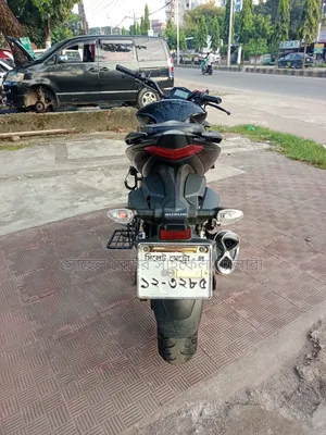 সুজুকি জিক্সার ২০২৩ কালো