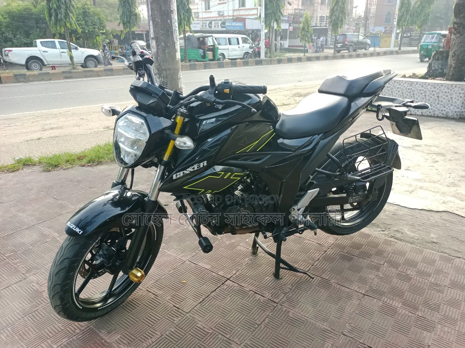 সুজুকি জিক্সার ২০২৩ কালো