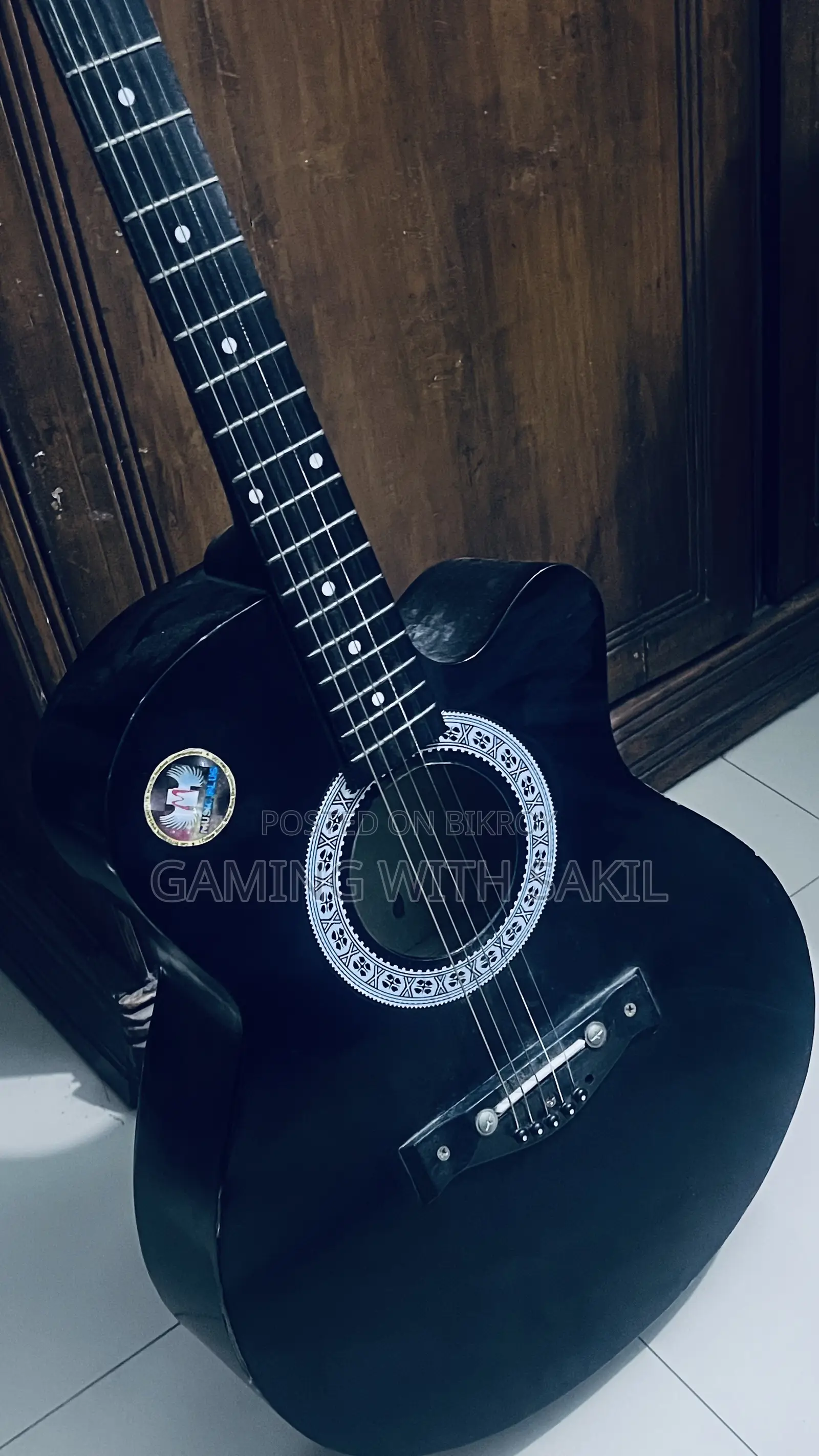 নরমাল গিটার