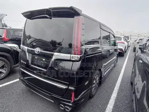 Toyota Esquire 2.0 FWD (8 seater) 2021 Black