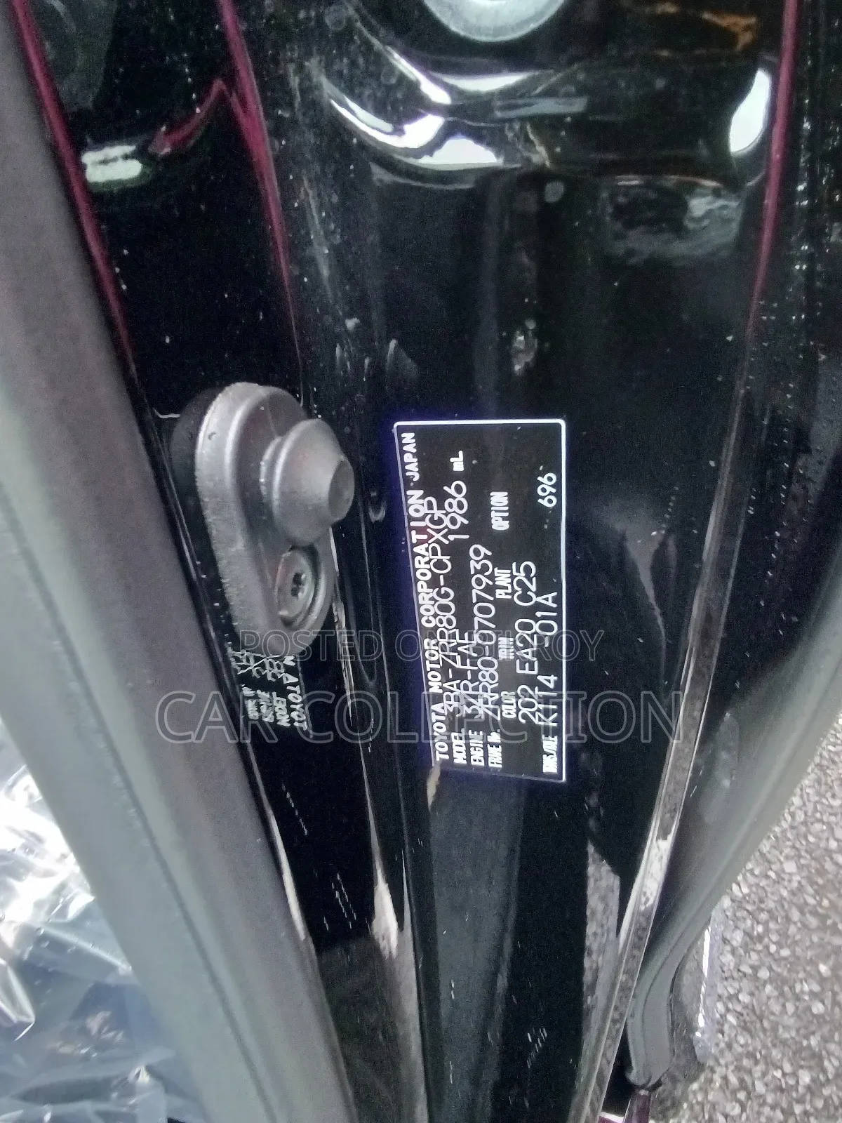 Toyota Esquire 2.0 FWD (8 seater) 2021 Black