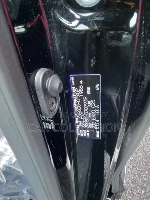 Toyota Esquire 2.0 FWD (8 seater) 2021 Black