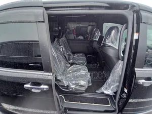 Toyota Esquire 2.0 FWD (8 seater) 2021 Black