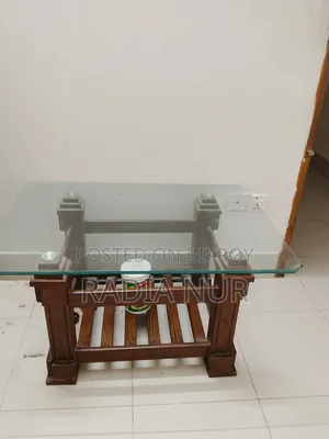 টেবিল একদম ফ্রেশ কোনো ভাঙ্গা নেই।