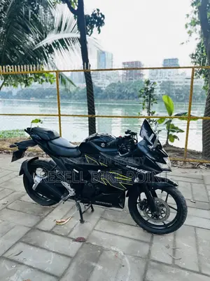 সুজুকি জিক্সার এসএফ ২০২৩ কালো
