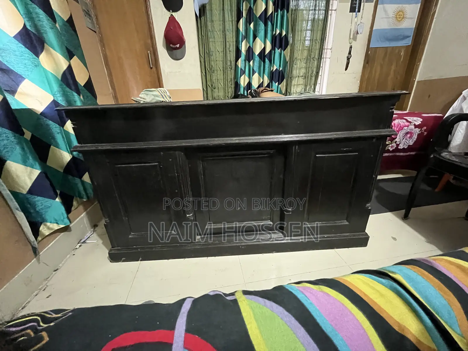 কাঠের তৈরি বড় সাইজের ডেস্ক/টেবিল