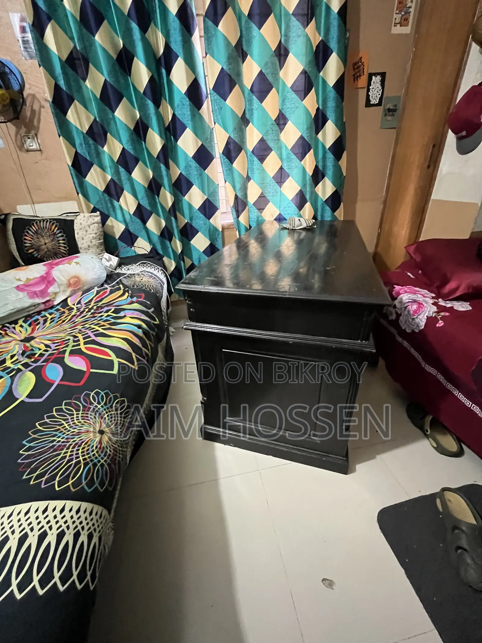 কাঠের তৈরি বড় সাইজের ডেস্ক/টেবিল