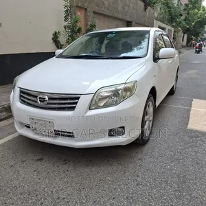 টয়োটা এক্সিও ২০১২ সাদা
