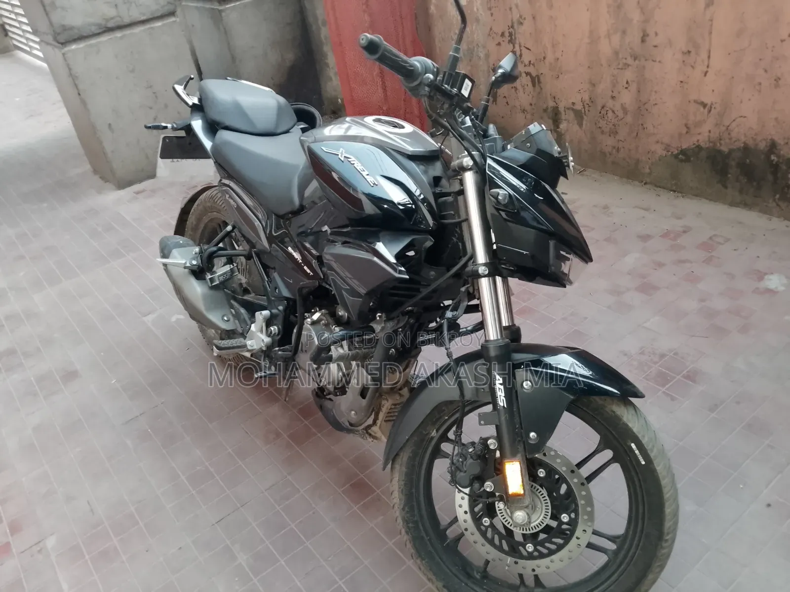 Hero Xtreme 125R 2026 Black