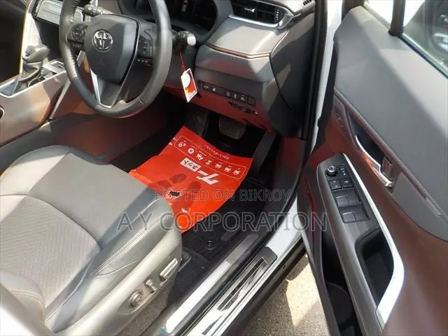 New Toyota Harrier 2022 Pearl