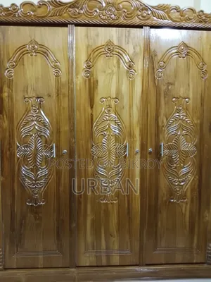সেগুন কাঠের আলমারি