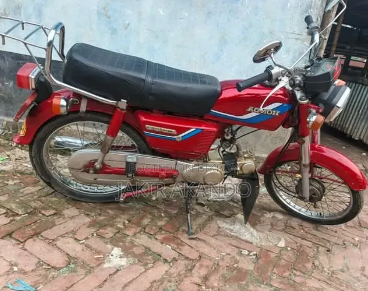 Honda 2000 Red