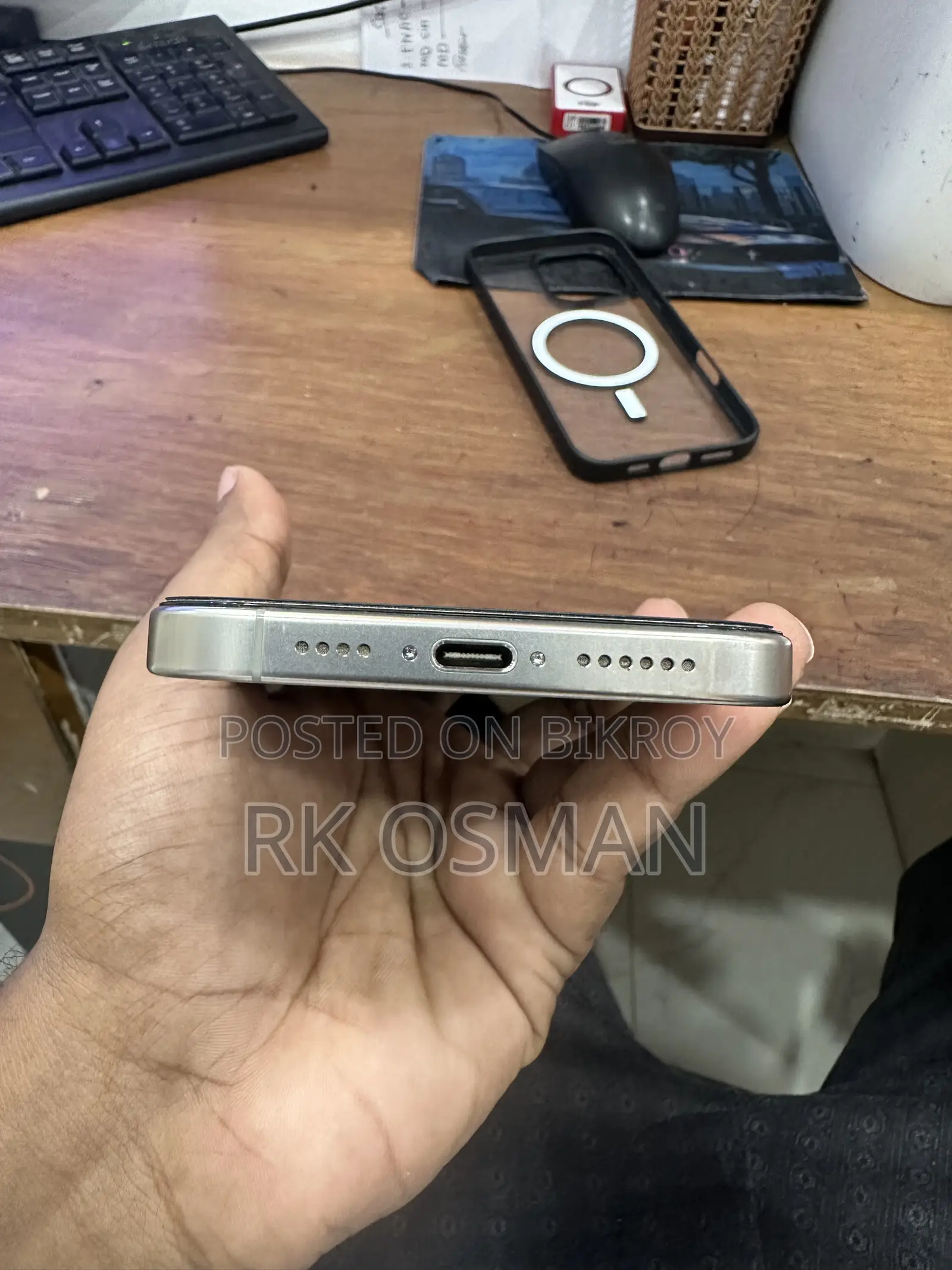 অ্যাপল আইফোন ১৬ প্রো ম্যাক্স ২৫৬ জিবি সিলভার