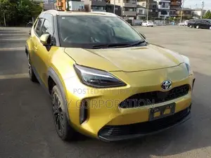 টয়োটা ইয়ারিস ক্রস ২০২০ গোল্ড