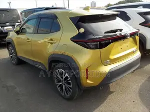 Toyota Yaris Cross 2020 Gold