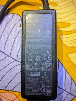 HP 45W Blue Pin (Original) With Power Cable.